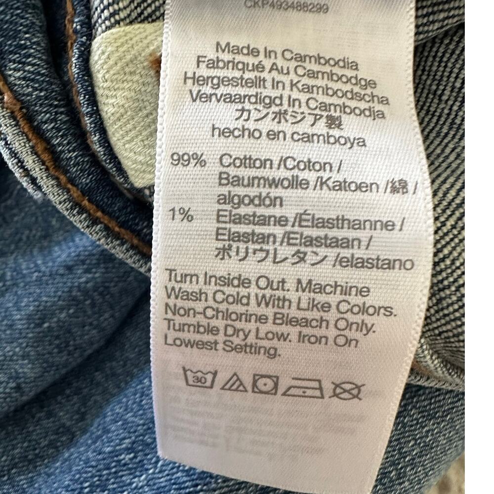 Madewell Petite Flared Wide-Leg Crop Jeans $148
Oneida Wash Super Stretch - Picture 11 of 12